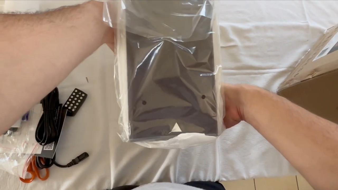 Unboxing Triangle Elara LN01A - Contenu de la boîte