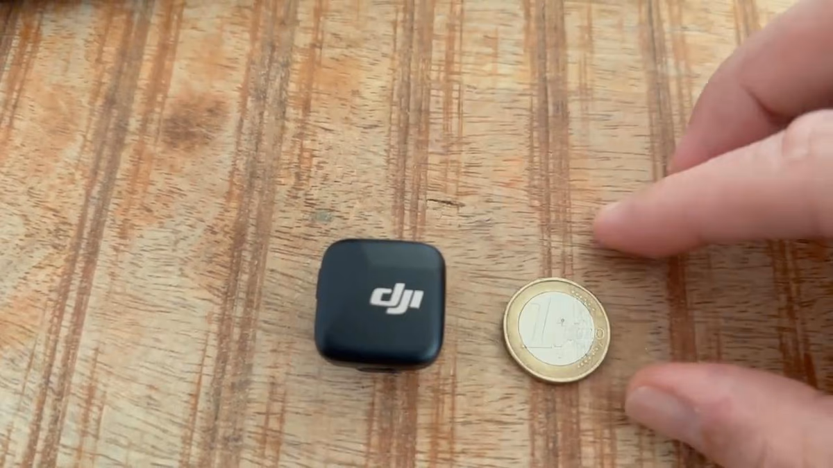 Comparaison de taille DJI Mic Mini avec une piece de 1 euro