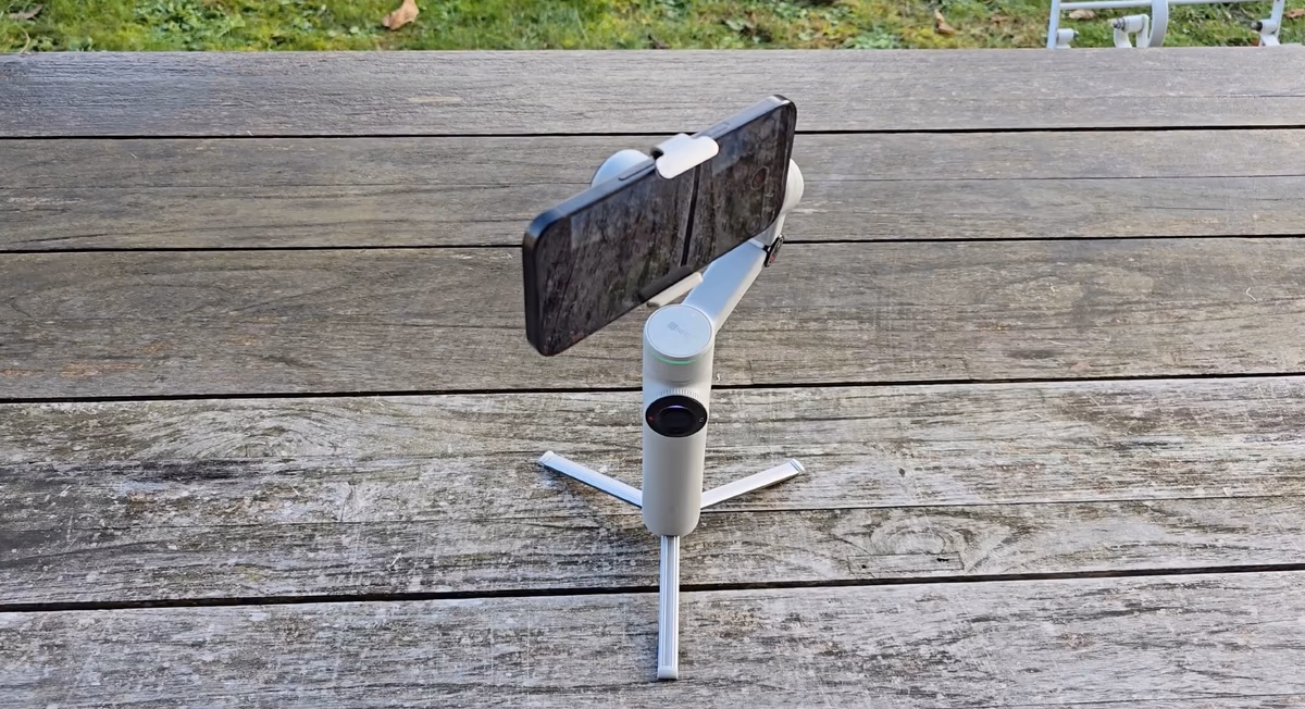 Test Insta360 Flow 2 Pro - Le Stabilisateur Gimbal Smartphone Ultime